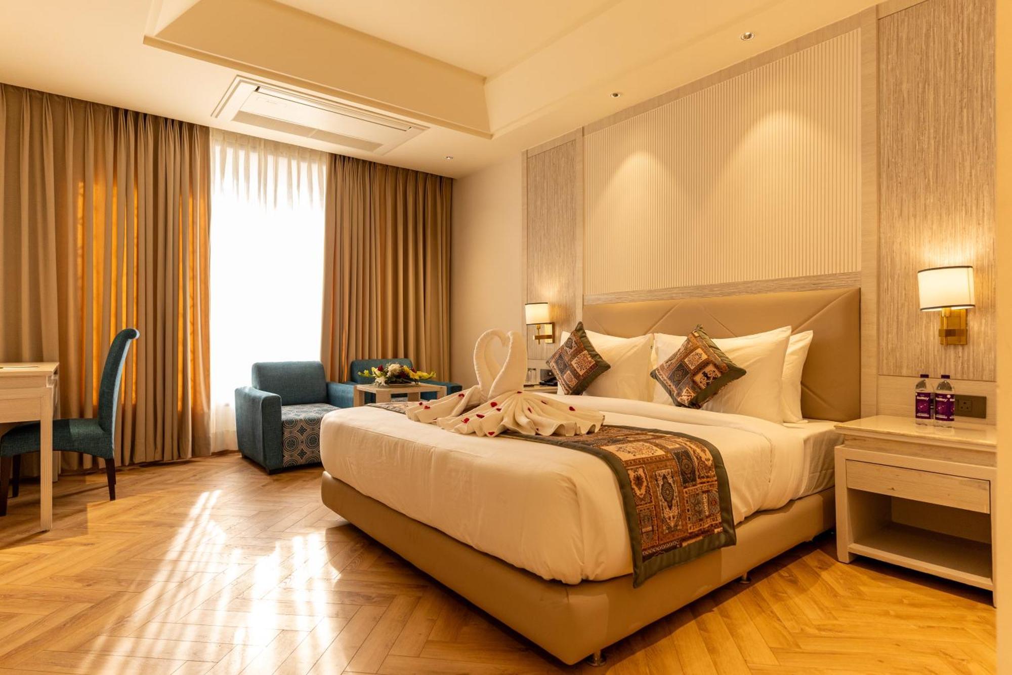 Sandoz Amritsar Near Golden Temple Екстер'єр фото
