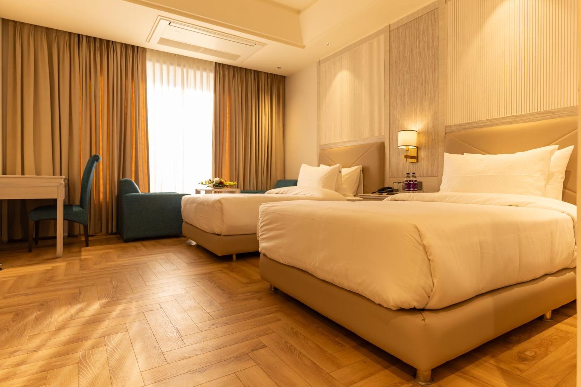 Sandoz Amritsar Near Golden Temple Екстер'єр фото