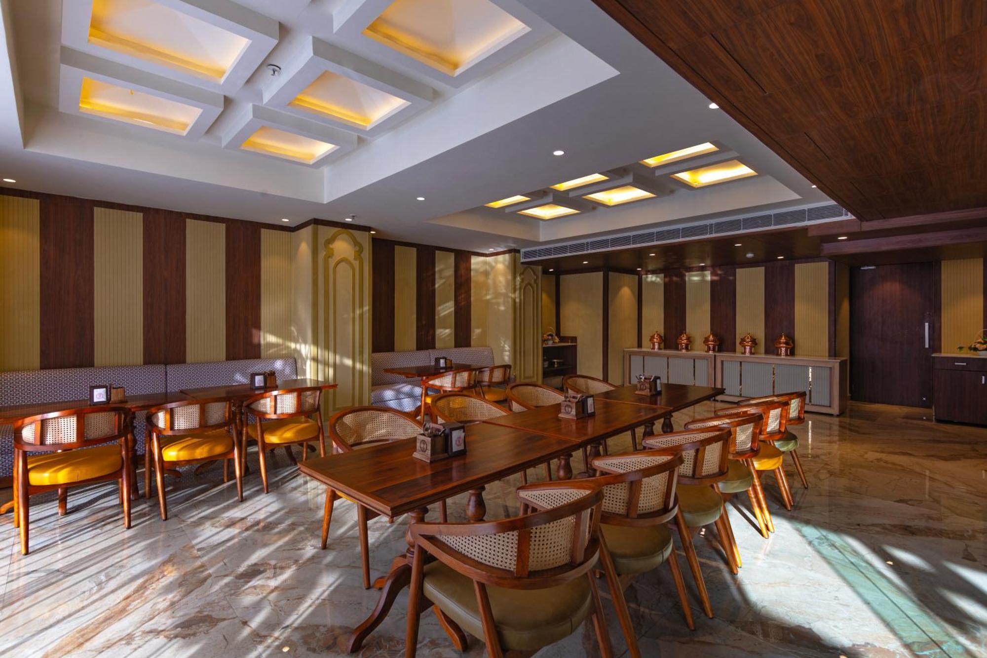 Sandoz Amritsar Near Golden Temple Екстер'єр фото