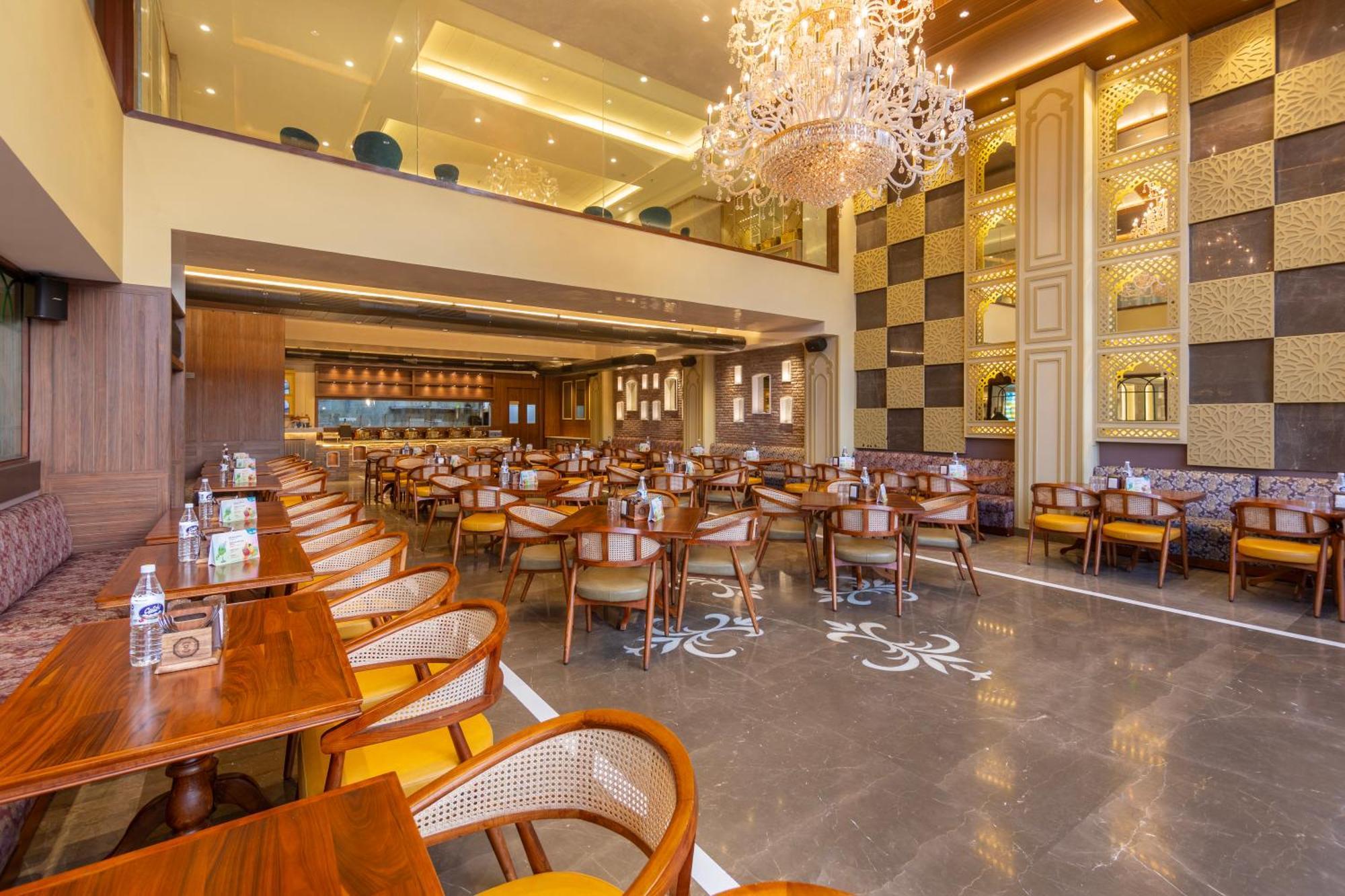 Sandoz Amritsar Near Golden Temple Екстер'єр фото