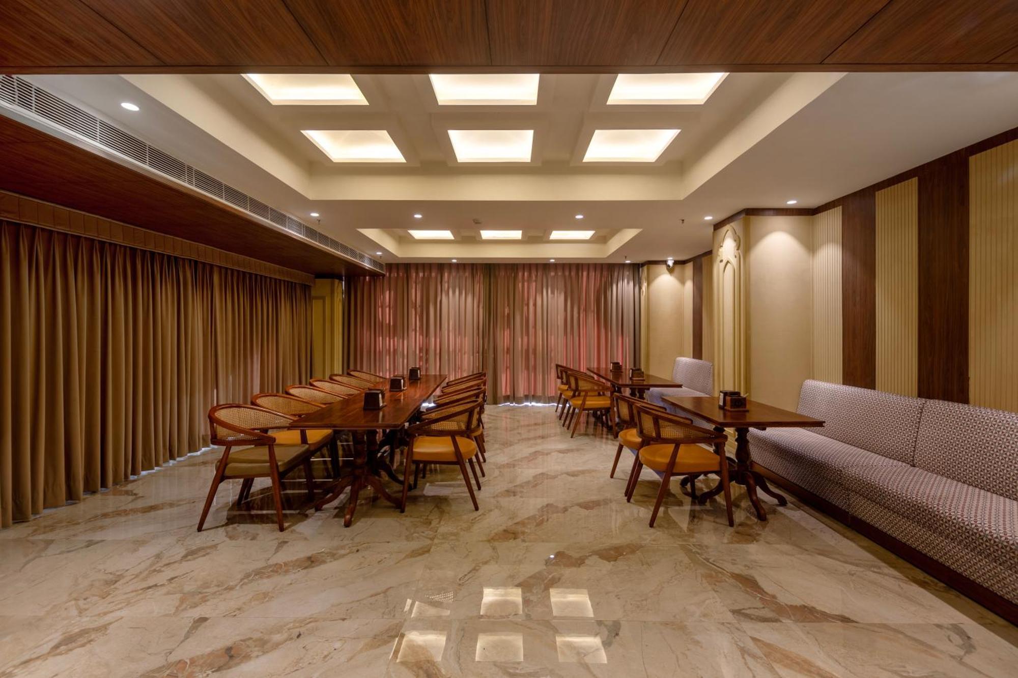 Sandoz Amritsar Near Golden Temple Екстер'єр фото